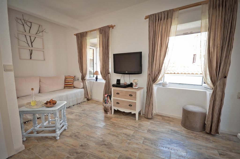Bell Tower Apartment Budva Bilik gambar
