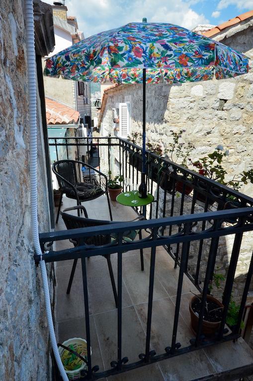Bell Tower Apartment Budva Bilik gambar