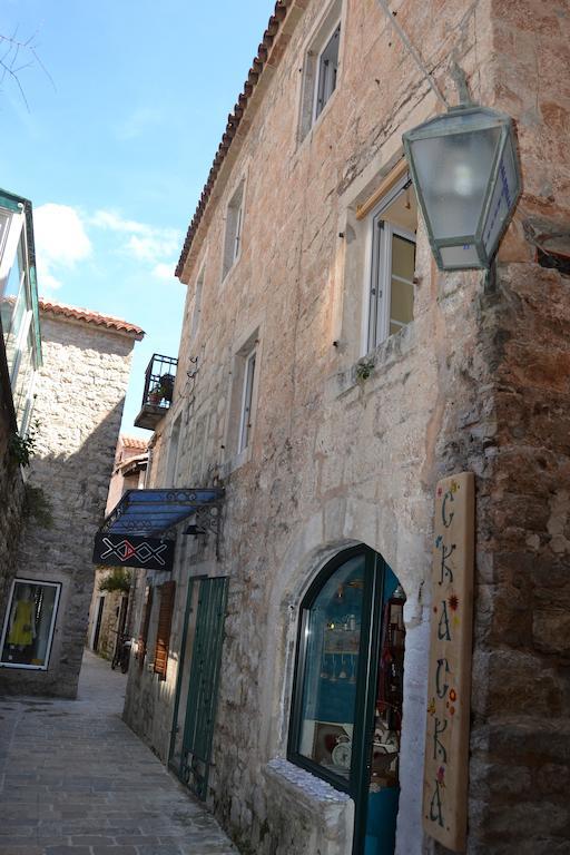 Bell Tower Apartment Budva Luaran gambar