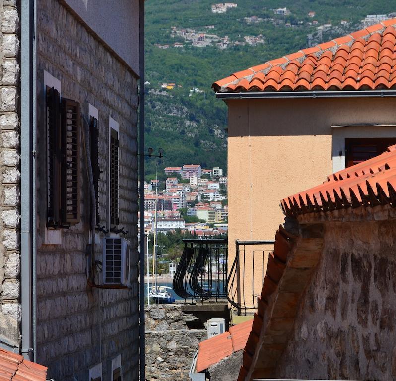 Bell Tower Apartment Budva Luaran gambar
