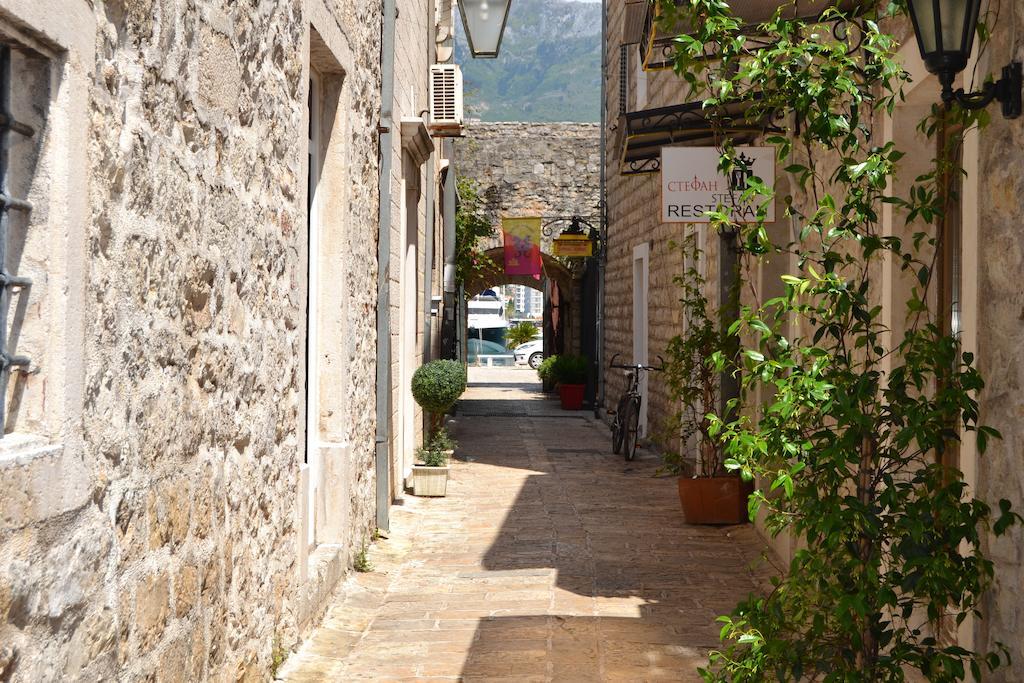 Bell Tower Apartment Budva Luaran gambar